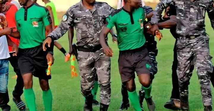 Ligue 2 CIV – 6ème journée : ASI 0 – 1 ESA,les arbitres ont eu chaud!