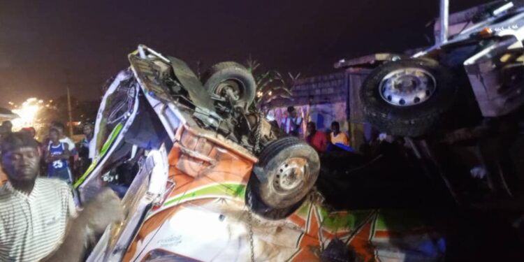 Route de Dabou / Grave accident de la circulation au carrefour SAPH (km 15) : Une collision entre un « Massa » et un camion SINOTRUK fait cinq (05) morts et onze (11) blessés