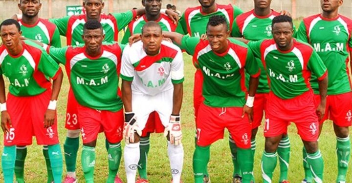Ligue 2/ Africa-Yamoussoukro: le choc des poids lourds .