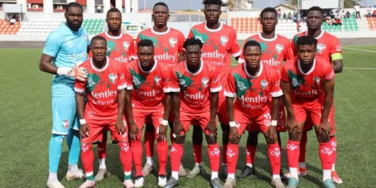 Ligue 2 : l&rsquo;Africa Sports à un un point du leader.