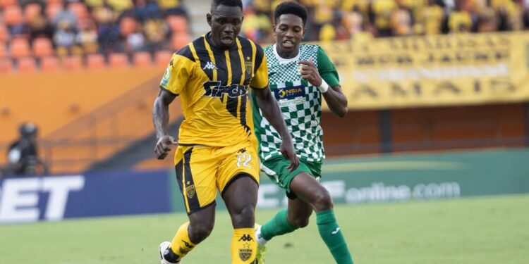 ๐๐จ๐ฎ๐ฉ๐ ๐๐ ๐ฅ๐ ๐๐๐
/ 5e ๐๐จ๐ฎ๐ซ๐ง๐ฬ๐:๐๐๐ ๐๐๐ซ๐๐๐ -๐๐๐๐ ๐๐ข๐ฆ๐จ๐ฌ๐s ร huis clos.