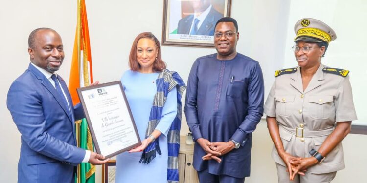 Bassam : le maire a reçu le certificat de la Francophonie