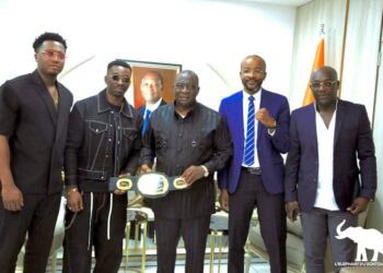 Boxe (MMA): Samo Samo a présenté sa ceinture au ministre Adjoumani