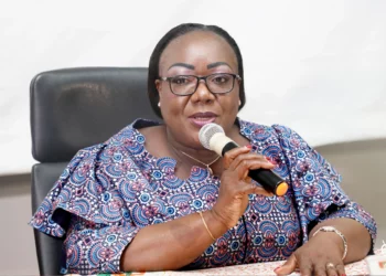 Grève dans le secteur éducation/Anne Désirée Ouloto recule et reconnait la justesse des revendications des enseignants