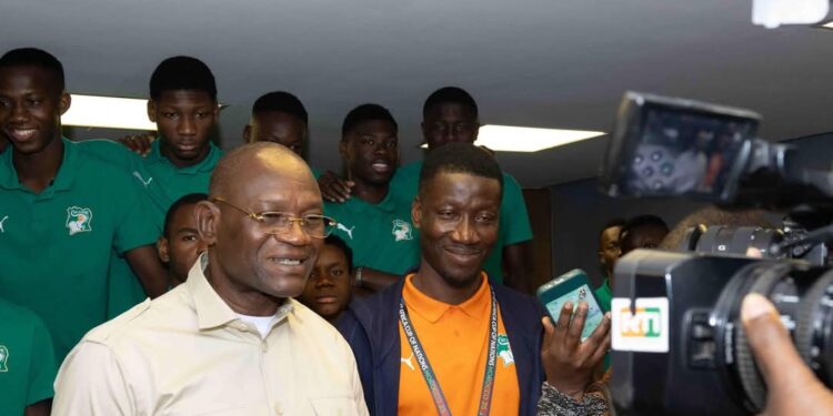CAN U17: le ministre Metch Silas retrouve les Éléphanteaux au Maroc