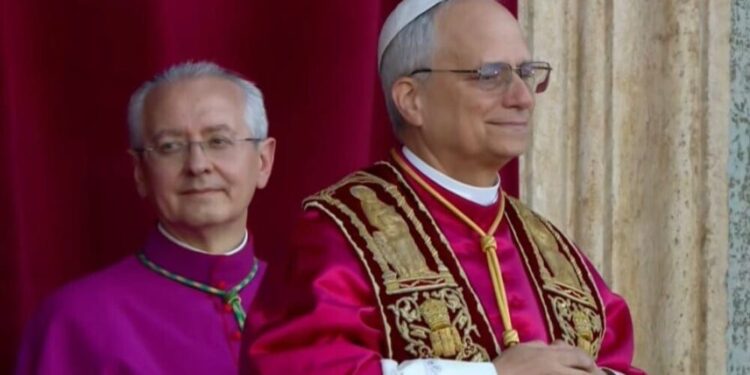 Vatican / Le cardinal américain Robert Prevost est le nouveau pape et prend le nom de Léon XIV