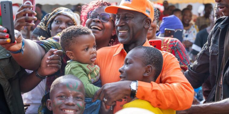 Legislatives 2025 Yopougon: le corps à corps de Bictogo dans les familles et les communautés