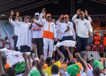 Législatives à Yopougon : démonstration de force du RHDP autour d’Adama Bictogo à la place Ficgayo