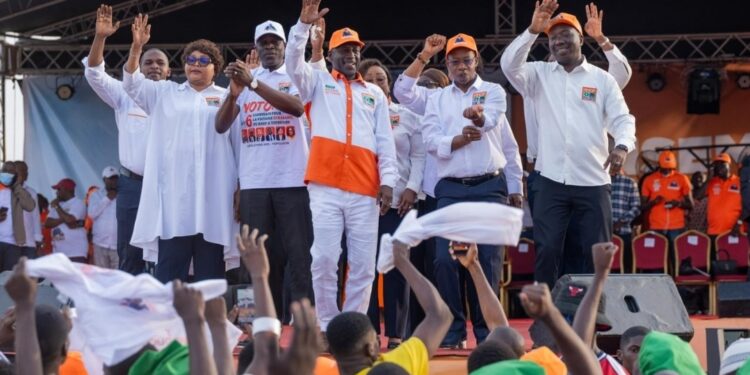 Législatives à Yopougon : démonstration de force du RHDP autour d’Adama Bictogo à la place Ficgayo